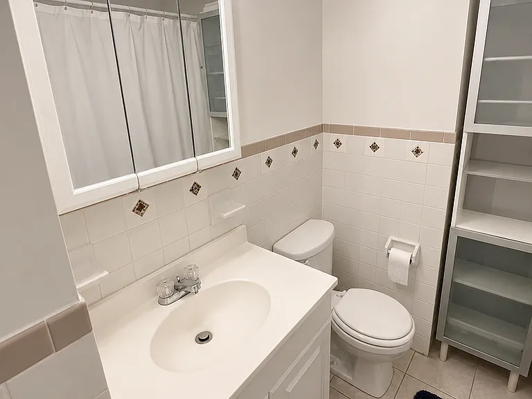 327 S 20th St #3 — Photo 11