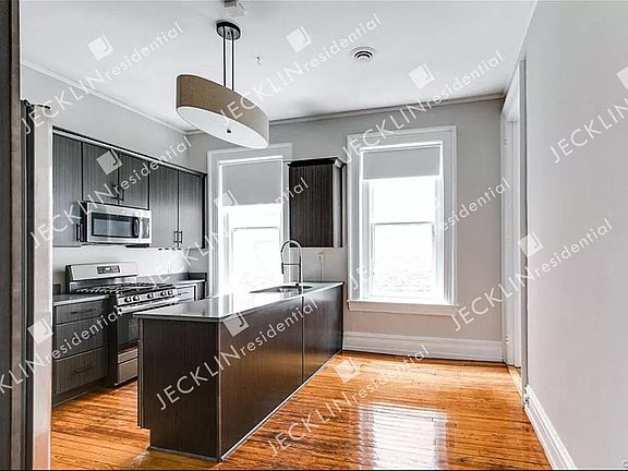 5th image of 2006 W Grace St #A