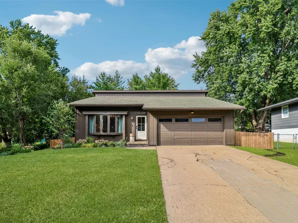 1208 E Euclid Ave, Indianola, IA 50125