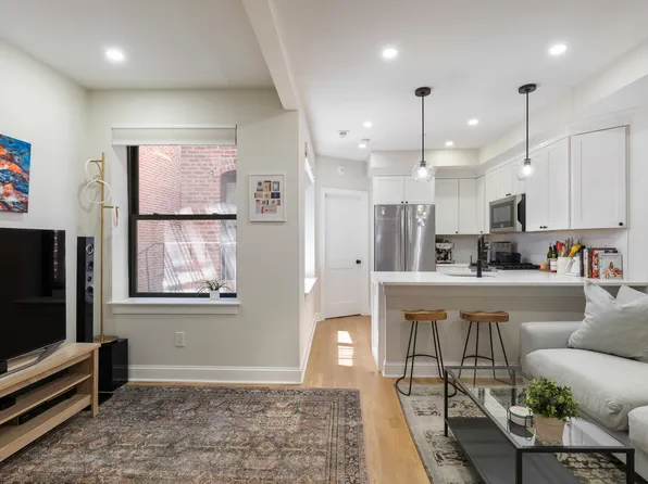 5 Garden Court St #2, Boston, MA 02113