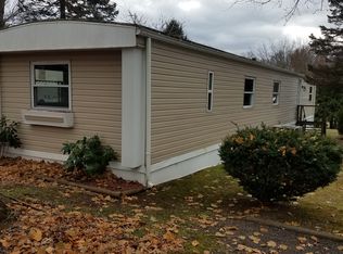 10 Oak Dr, Spring City, PA 19475