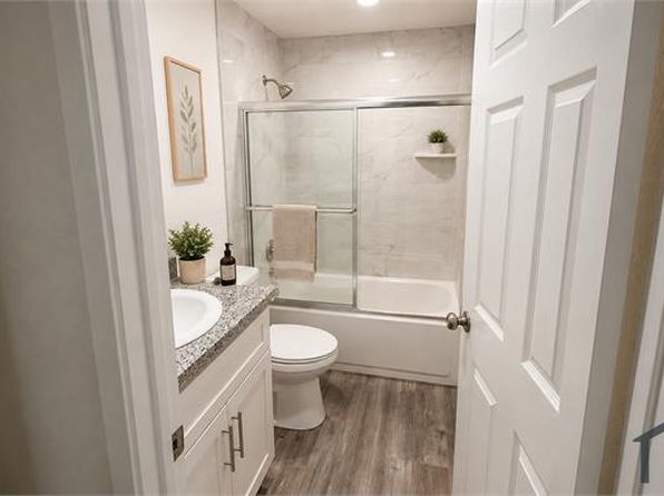 2225 S Lee Ave #106