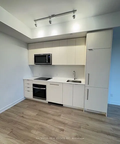 181 Sheppard Ave E #619 — Photo 3