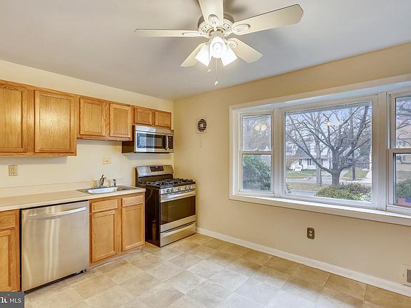 4th image of 317 Broadwood Dr