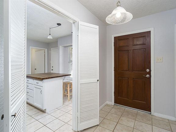4th image of 3002 Ferndale Dr