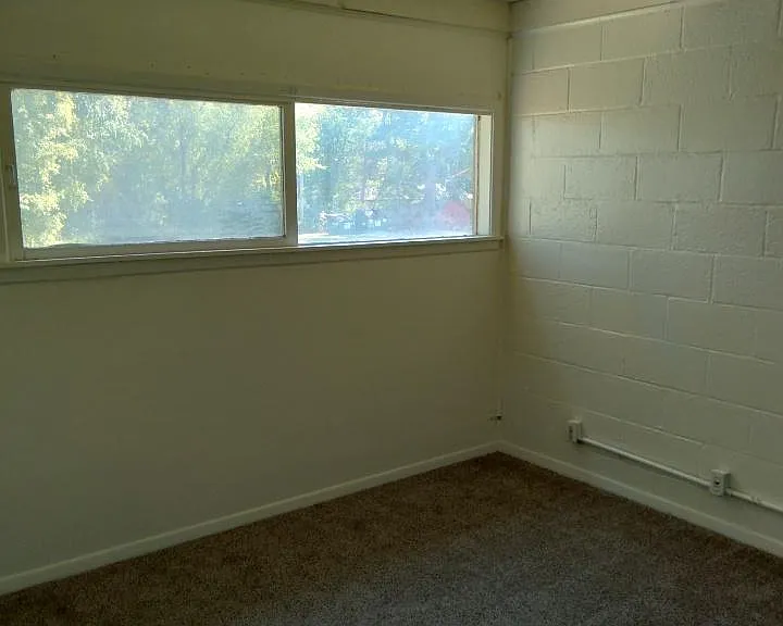 112 NE 5th Ave #4 — Photo 6