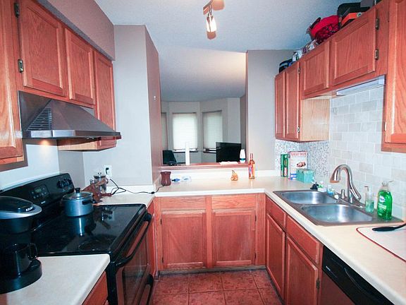 5th image of 350 E 36th St #350