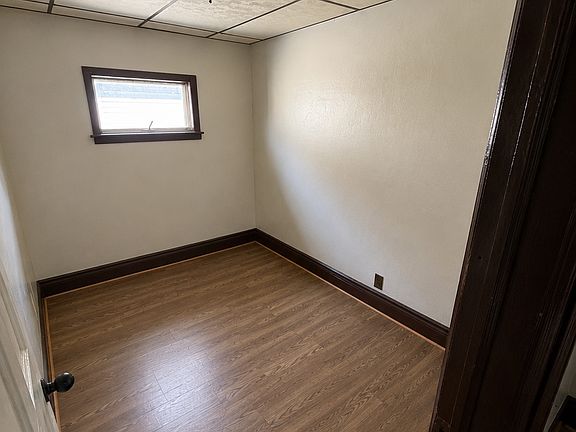 3rd image of 136 Milton St Unit 2