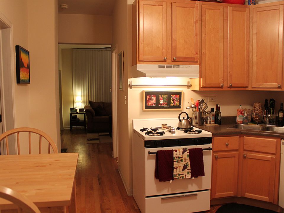 1st image of 1325 W Barry Ave APT 1