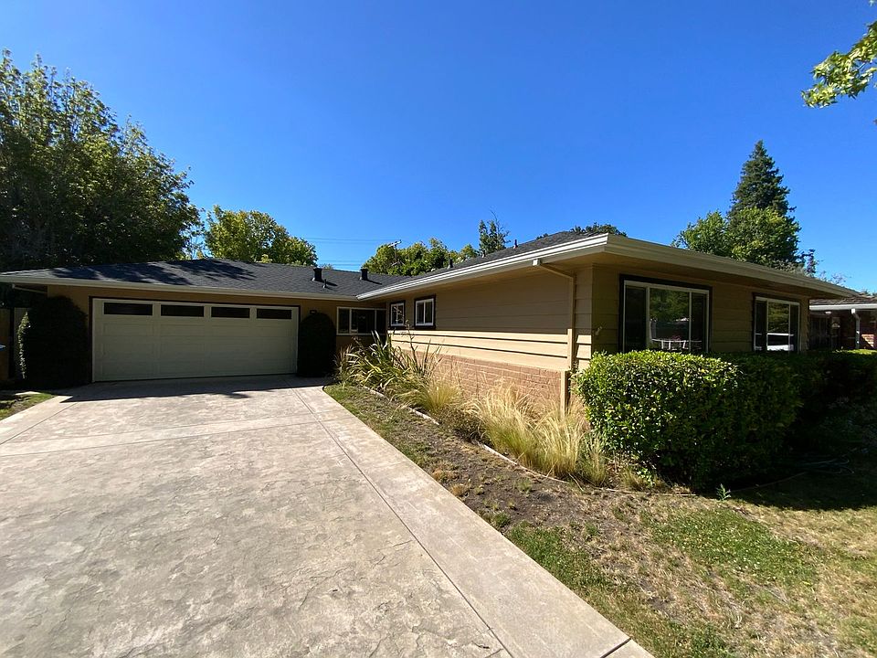 1st image of 450 Sherwood Way