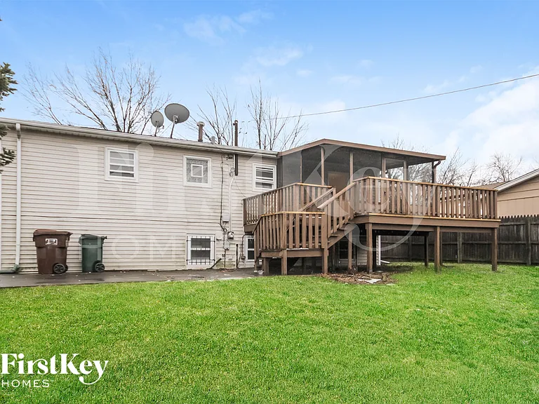 5724 Edward Dr — Photo 15