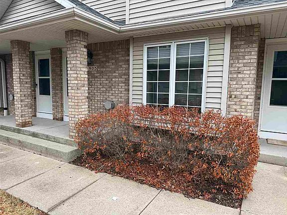 2nd image of 1905 Earl Rd