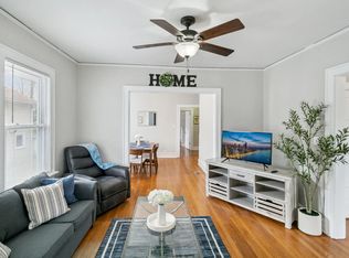 522 N Sheridan Rd #2, Waukegan, IL 60085