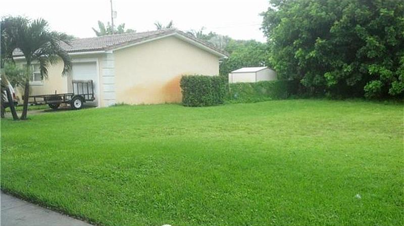 2nd image of 105 Gregory Rd