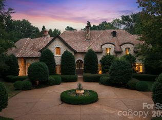 4231 Fox Brook Ln, Charlotte, NC 28211