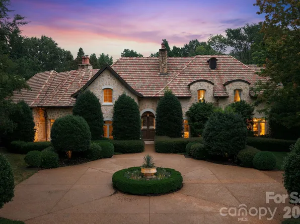 4231 Fox Brook Ln, Charlotte, NC 28211