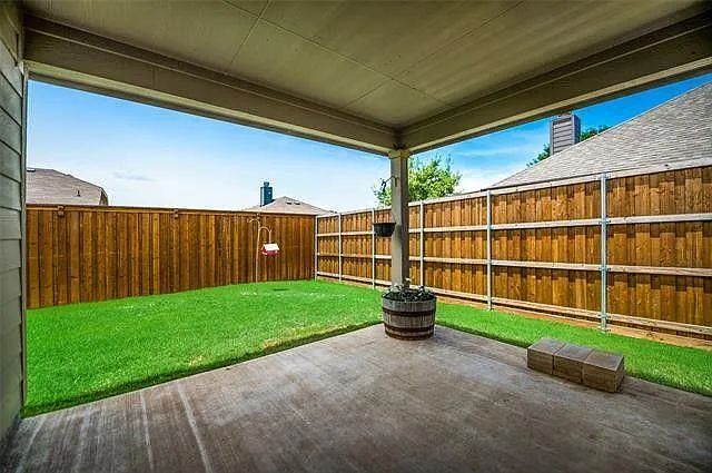 1512 Syracuse Dr — Photo 21