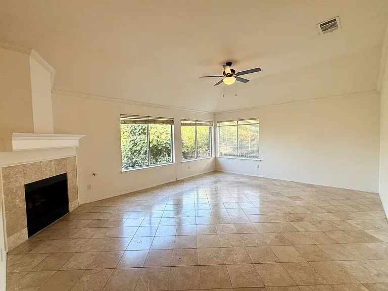 6106 Skahan Ln — Photo 13