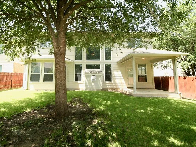 11109 Sandstone Trl — Photo 16