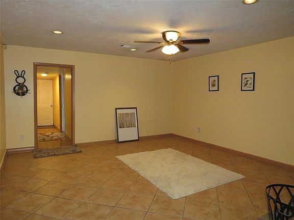 5th image of 14235 Cornelia Dr