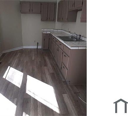 4th image of 1849 Fairmount Ave #2
