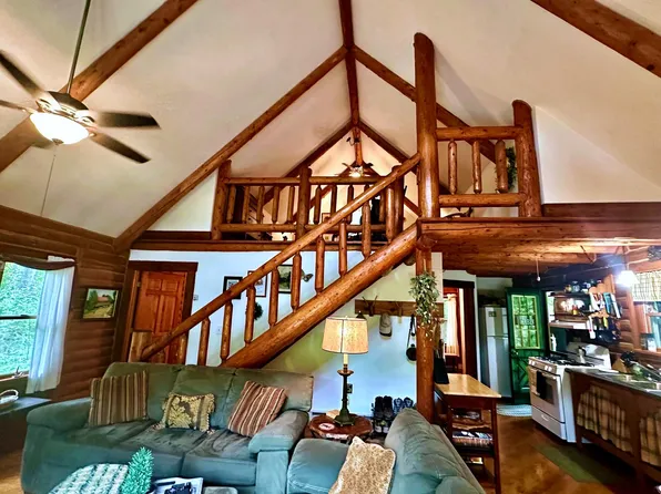 308 Erehwon Dr, Marlinton, WV 24954
