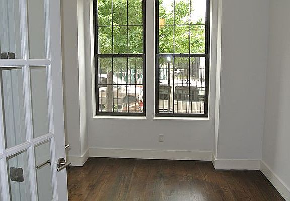 5th image of 297 Harman St #1I