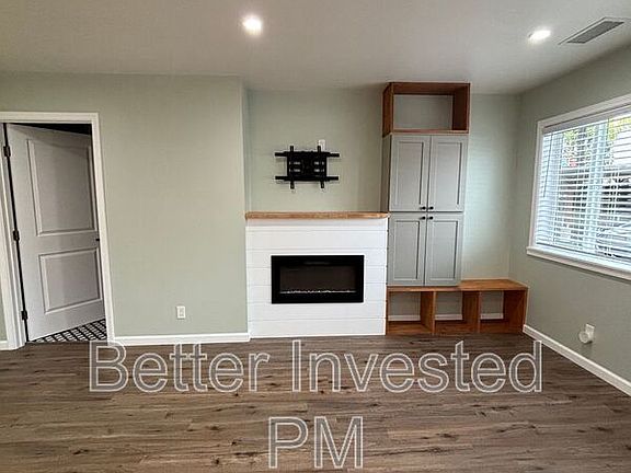 2nd image of 401 W Sierra Ave #B