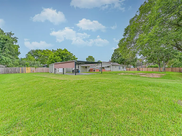 5220 Krueger Dr — Photo 8