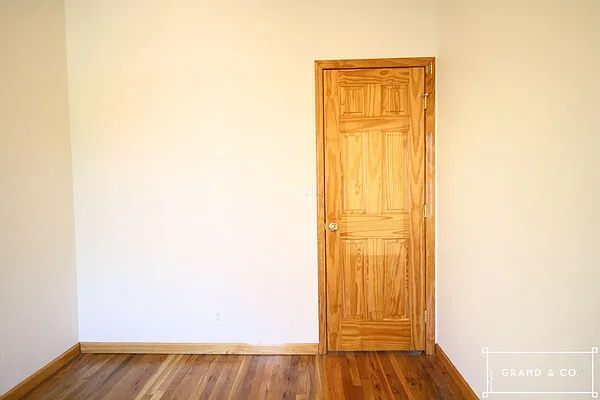 Rented by Grand & Co. | media 22