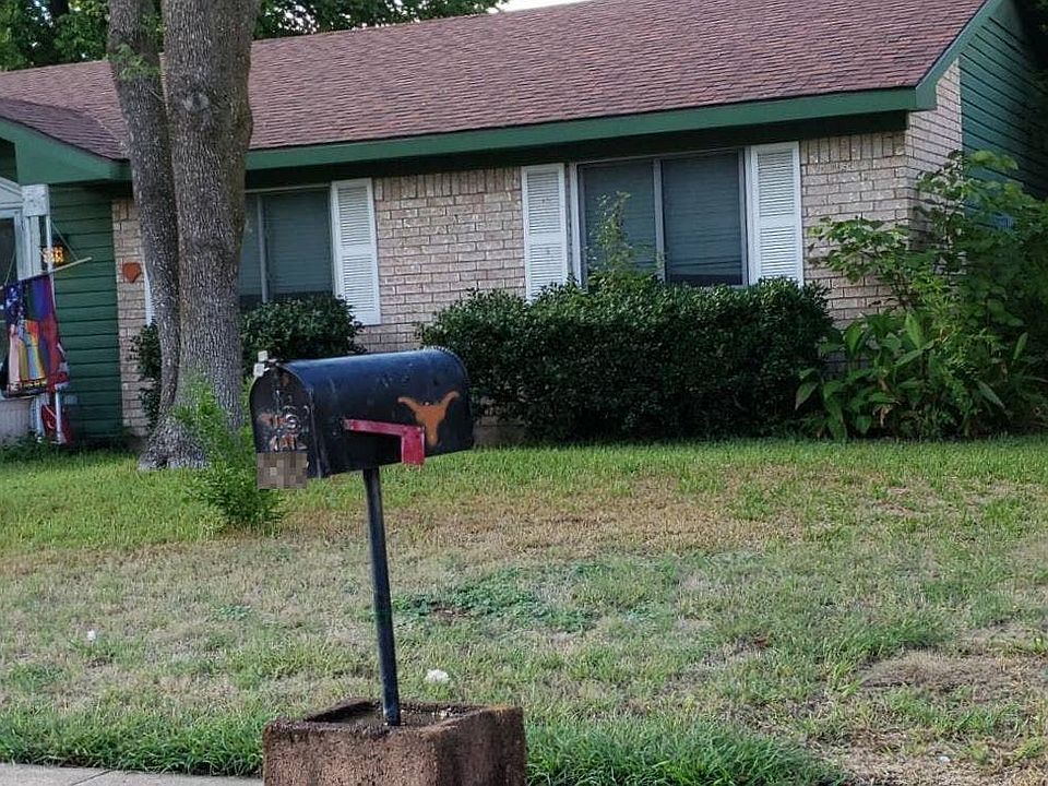 1st image of 923 Wandering Way Dr