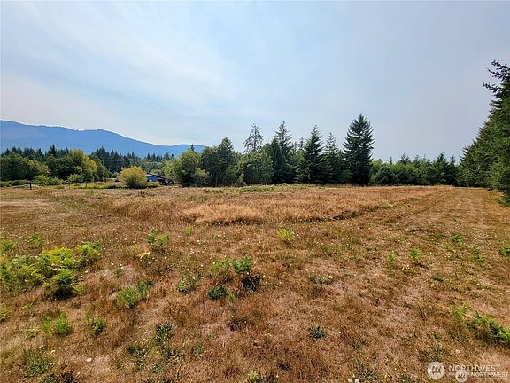 2nd image of 127 Port Crescent Trail