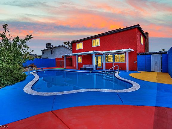 2nd image of 4823 Castle Rock Ct
