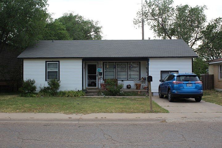 1st image of 137 Beach St