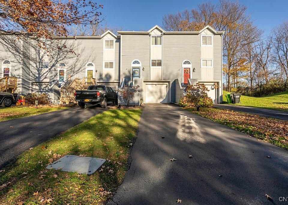 1st image of 157 Iron Oak Cir