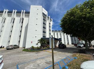 9688 Fontainebleau Blvd APT 211, Miami, FL 33172