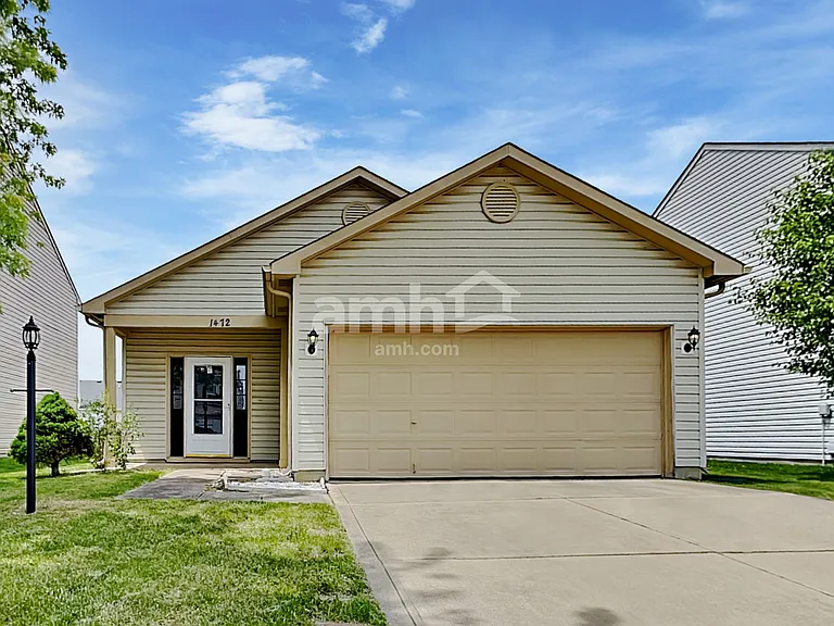 1472 Egret Ln — Photo 1