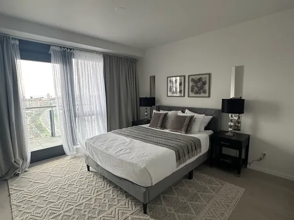 2286 Cropsey Avenue image 4 of 13