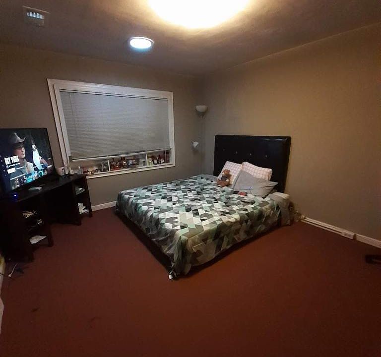 1st image of 408 Vista Grande Ave #6