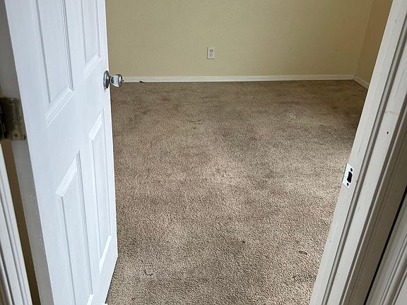 3rd image of 14405 Schoenfelder Ln