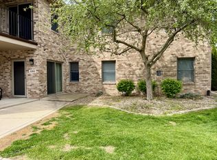 1385 Young Dr, Crown Point, IN 46307