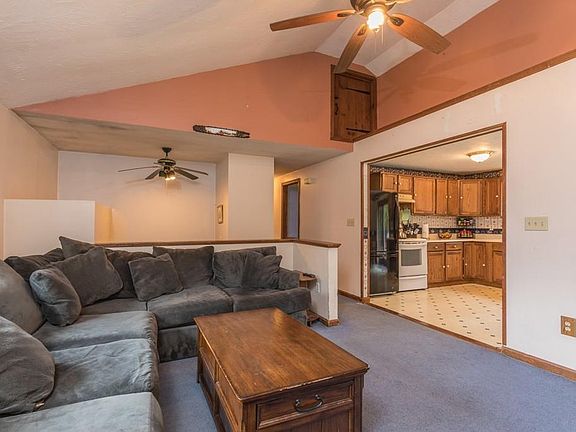 5th image of 21 Harrisville Cir