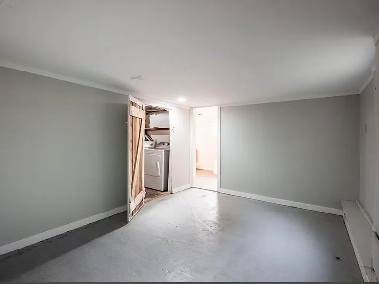 2300 Rindall Ave — Photo 14