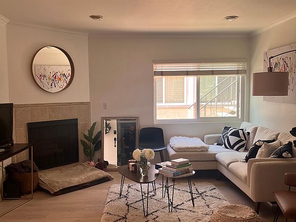 2nd image of 1827 Greenfield Ave APT 104