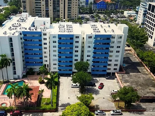 5050 NW 7th St APT 709, Miami, FL 33126