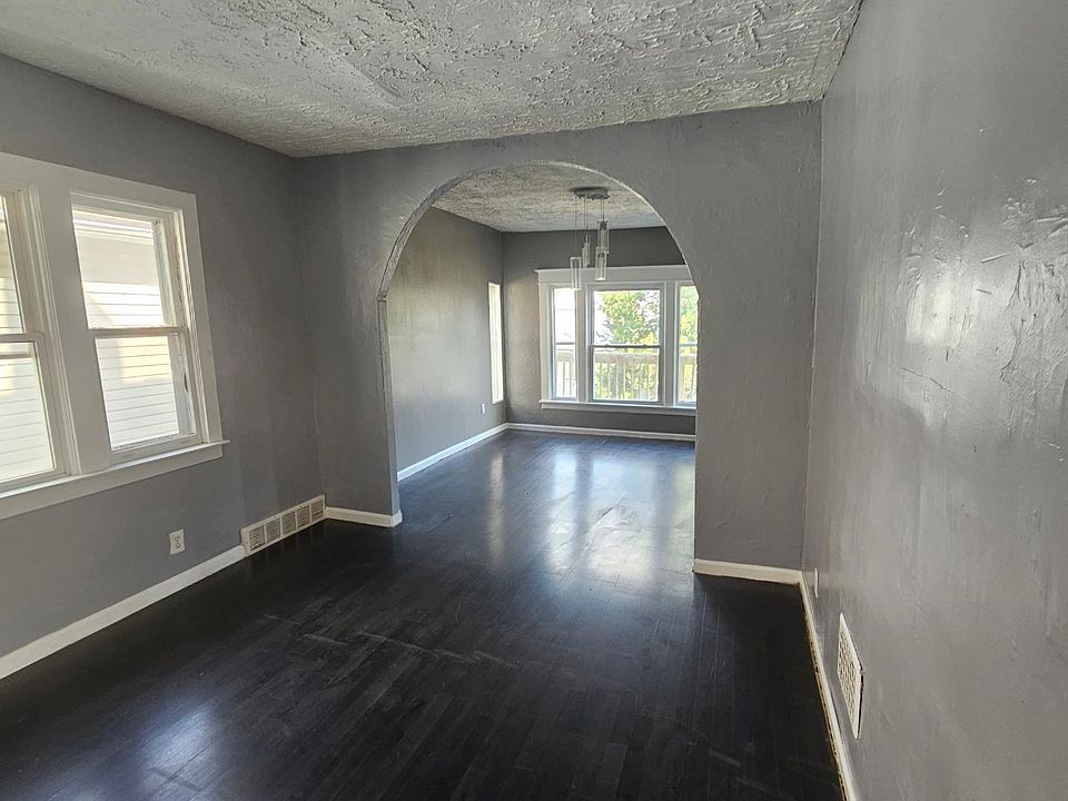 1st image of 228 Columbus Ave #2
