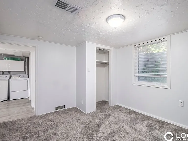 761 N 700 W — Photo 9