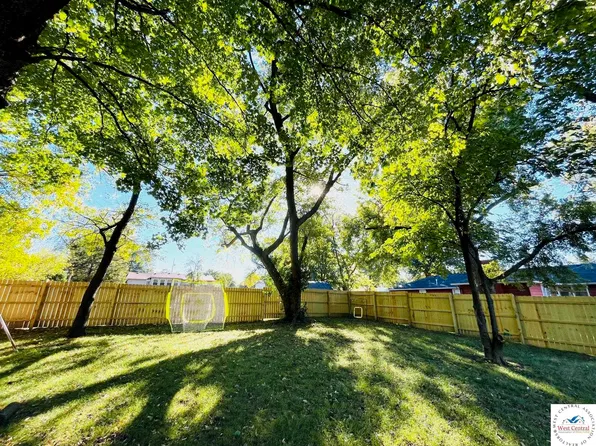 1104 S Water St, Clinton, MO 64735