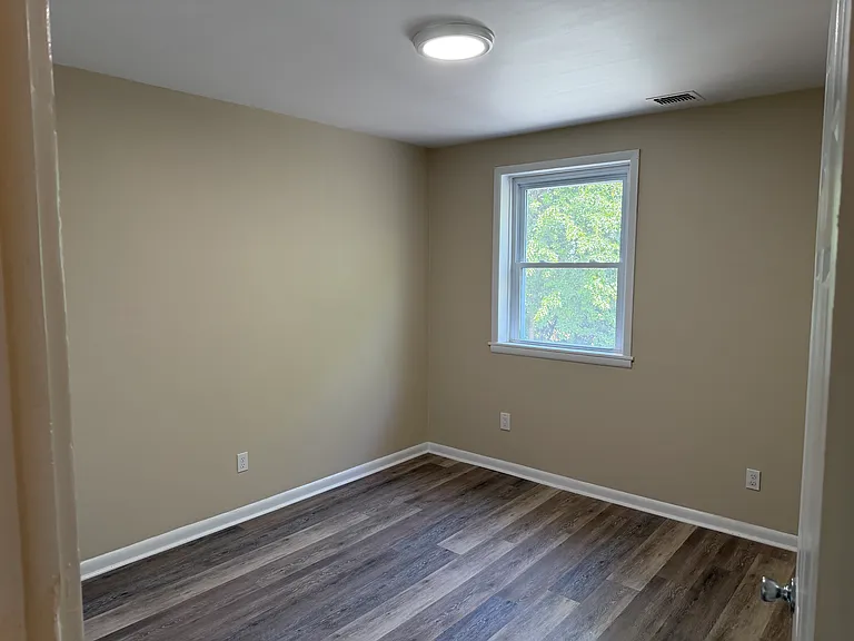 72 Benson St #4 — Photo 6