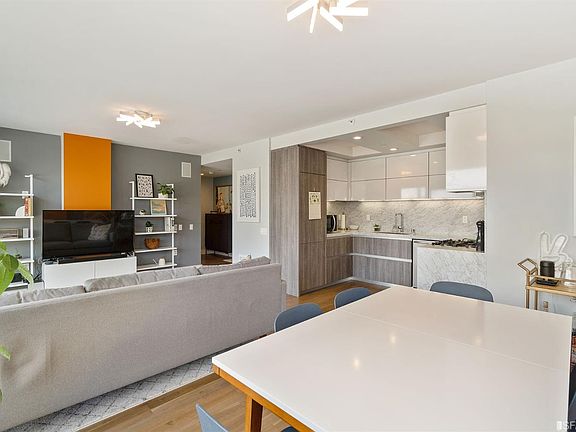 4th image of 2299 Market St APT 202